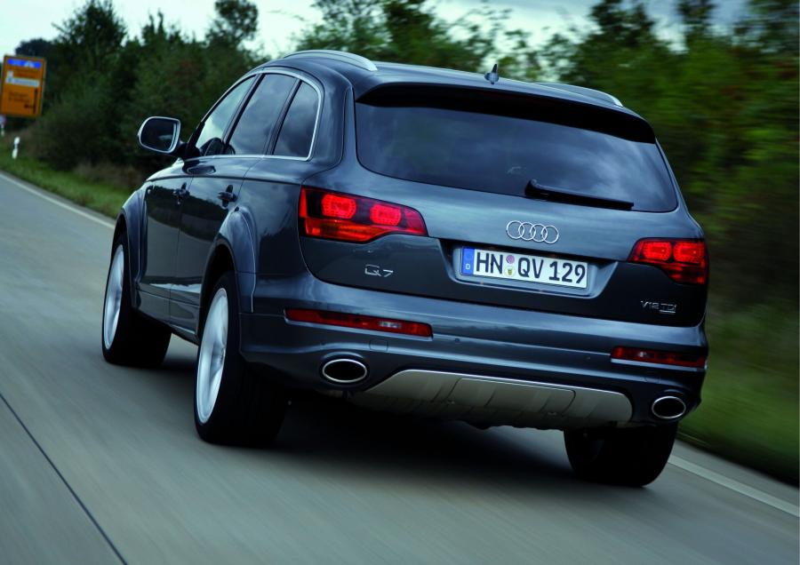  Audi Q7 V12 TDI Quattro (4L) 2008 года  (фото 18 из 73)